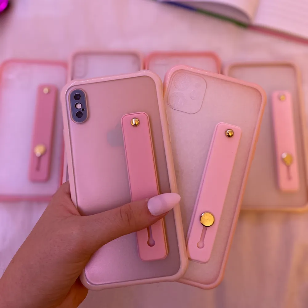 iPhoneskal i rosa och lila💜 Tillgängliga för 11 PRO, 11, XR, XS MAX, XS och 8 PLUS. Accessoarer.