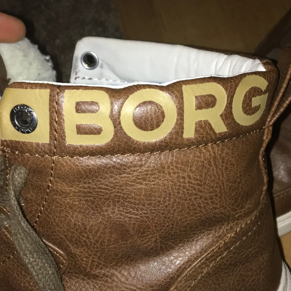 Björn Borg skor, köpta för 500kr bra skick , använt många gånger Använder ej för att dem är för små. Skor.