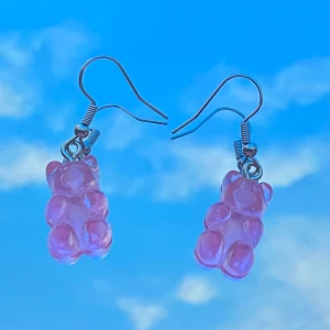 Gummibjörnsörhängen  - Rosa gummibjörnsörhängen🤍 nickelfria 🤍 tar endast swish🤍 
