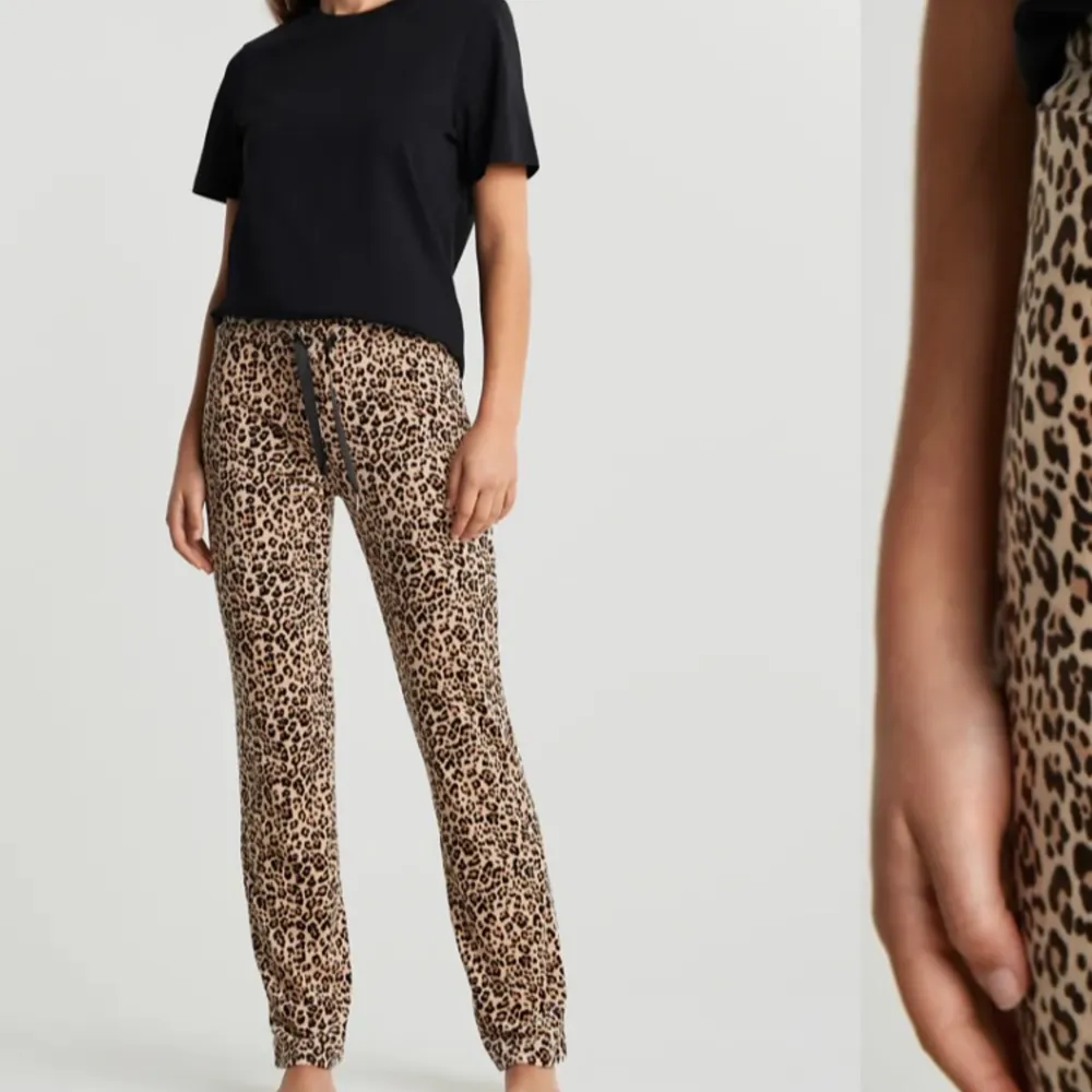 Säljer dessa leopard mönstrande mjukisbyxor från ginatricot. Använda fåtal gånger och säljs pga att dom inte kmr till användning. Jeans & Byxor.