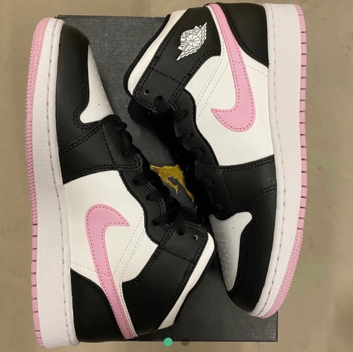 Nike jordan 1 mid i Arctic Pink