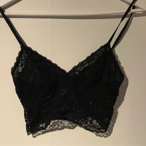 Svart bralette  - Svart spets bralette