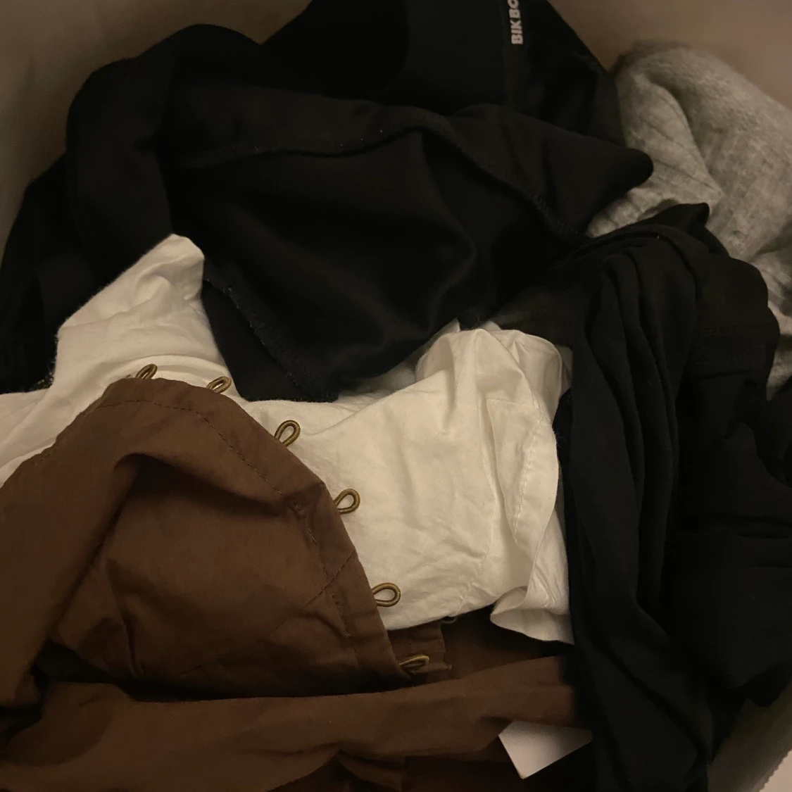 En hel påse med NYA kläder  - 91