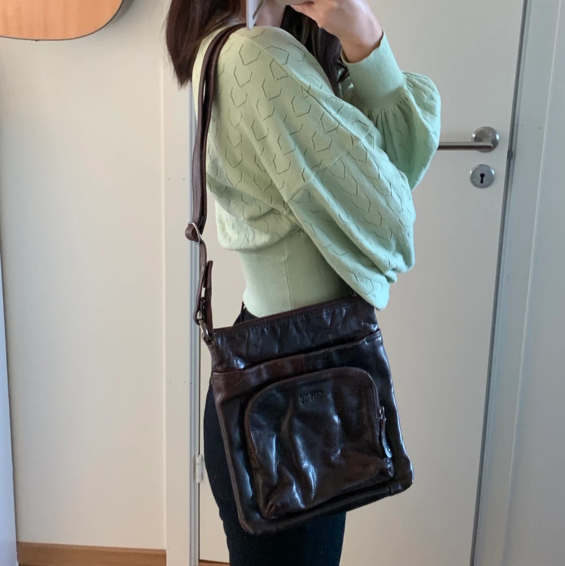 Mörkbrun läderväska