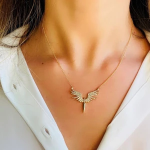 Halsband - Vacker halsband! I rostfritt stål, finns med matchande armband/handsmycke till! Endast en kvar!