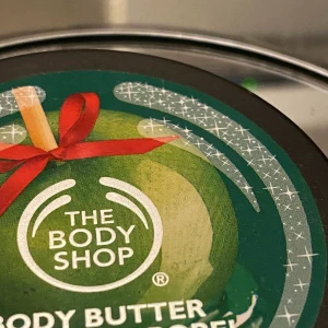 Body butter - Body butter från the body shop! Aldrig använd och mycket fint skick, någon slags Winter edition! 