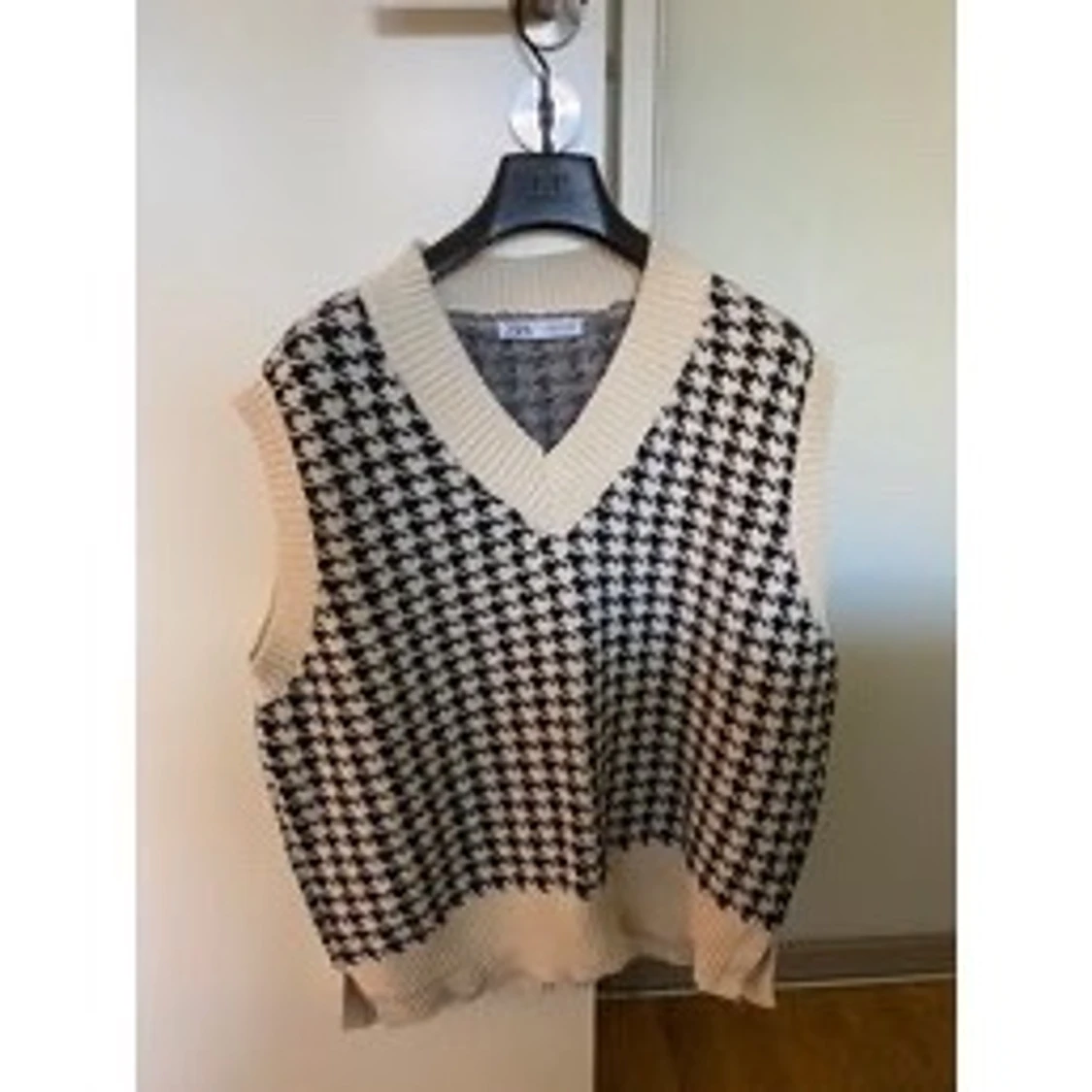 Stickad väst zara - 90