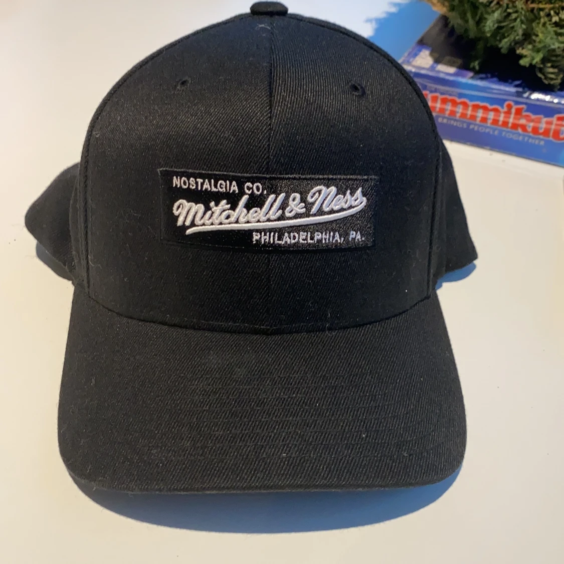 En helt oanvänt Mitchell&ness keps den hr inte några fläckar och är i almänt bra skick