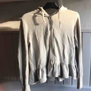  - Supersöt hoodie från Angelology! 