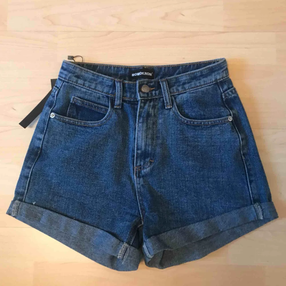 Mom jeans shorts helt nya. Shorts.