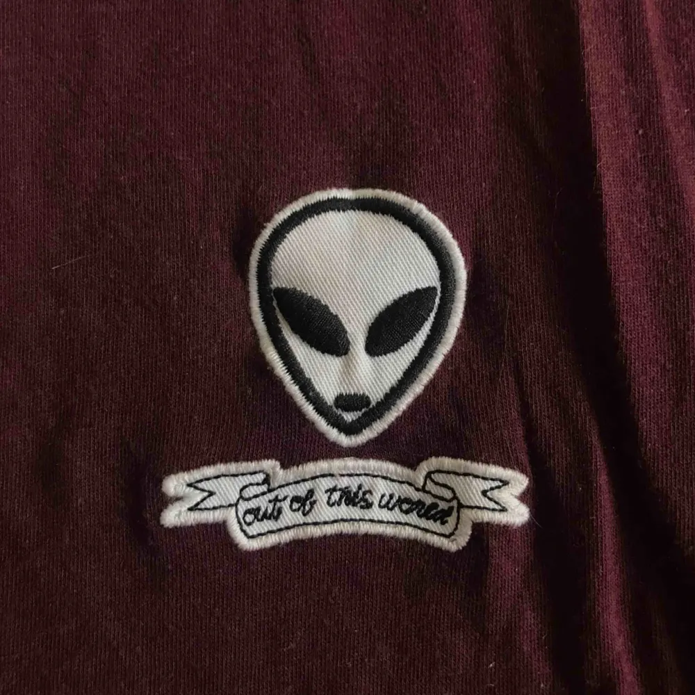 👽 Alien t-shirt från Pull & Bear (frakt tillkommer) 👽. T-shirts.