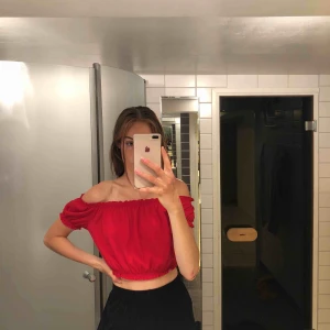  - Fick denna i födelsedagspresent men kommer aldrig använda, etiketten är kvar och den är som sprillans ny Priset kan diskuteras 