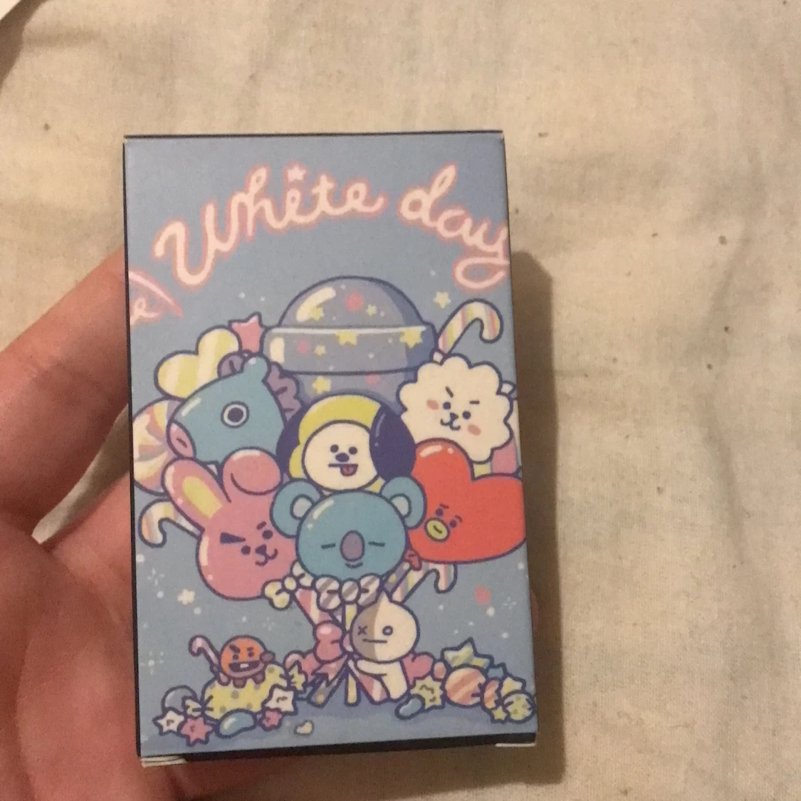 Säljer mina BT21 lomocards