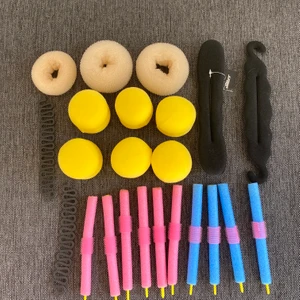 Hårkit - Massor med hjälpmedel för att sätta upp håret i fina frisyrer. Bland annat för att göra munkar, flätor samt fina lockar genom olika sätt! 