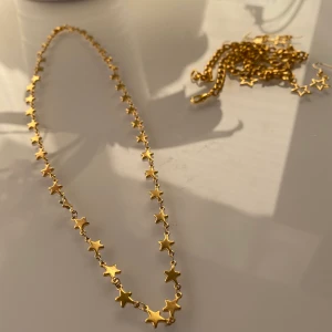 Handgjort halsband - Handgjort halsband med stjärnkedja i rostfritt stål⭐️ Mitt absoluta favorithalsband, älskar😍 Jag bjuder på frakten!