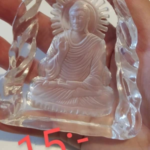 Buddha glasfigur - I jättefint skick. 