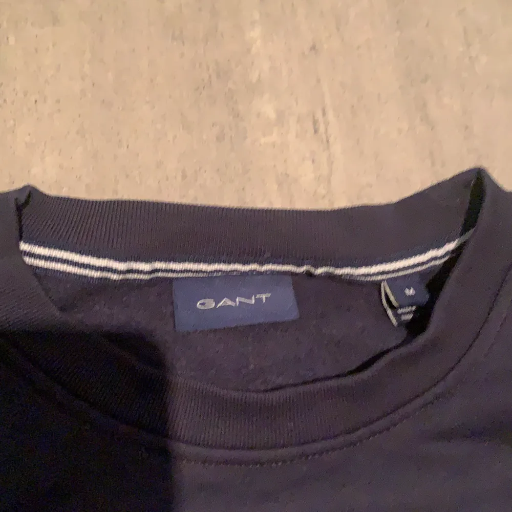 Jätte fin mörk blå Gant tröja storlek M använd fåtalet gånger. Tröjor & Koftor.