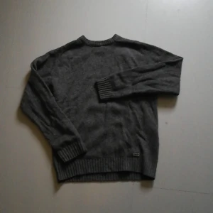 Levis strl s - Varm och fin ulltröja från levi's. Säljs då den är för stor. 