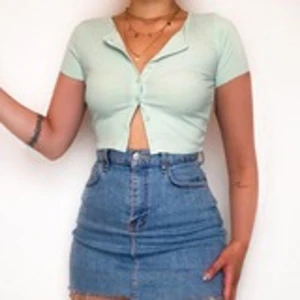 Mingrön croptop - Mintgrön croptop med knappar. Aldrig använd.