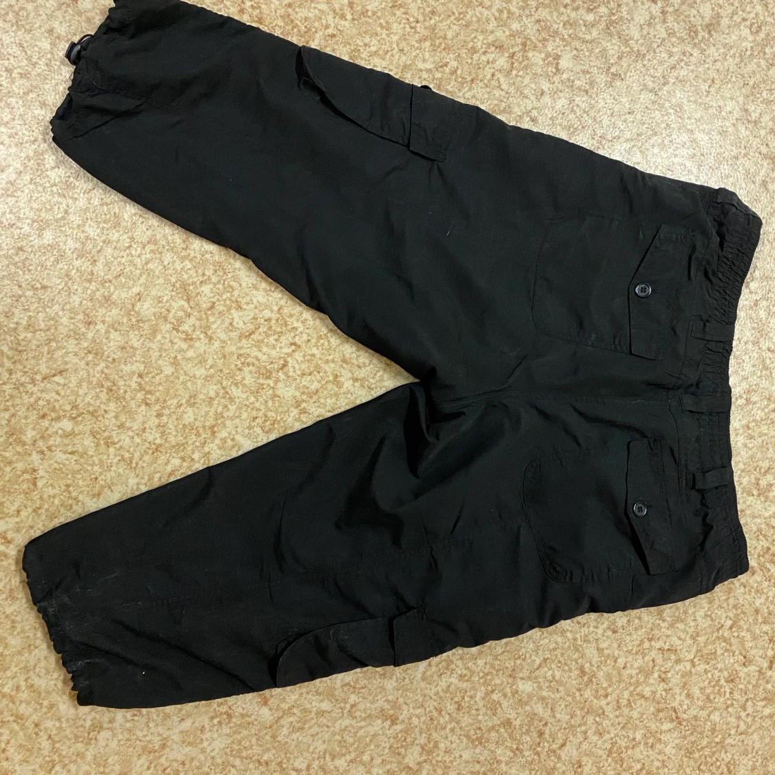 Svarta Cargobyxor - 90