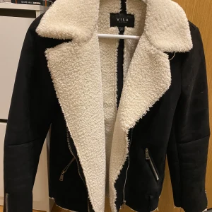 Jacka - jacka med märket Vila, fint skick och snålt använd! 250kr + frakt