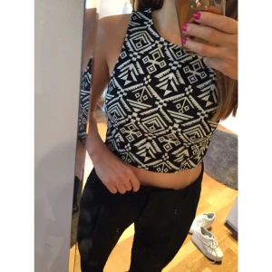  - Cropped top etro från h&m aldrig använd
