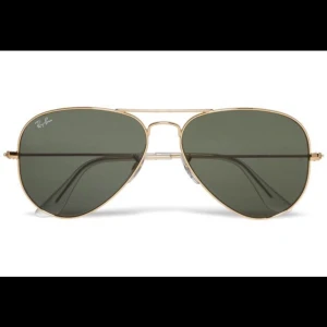  - Säljer mina kära rayban nu, kan även tänka mig byta med några andra par.