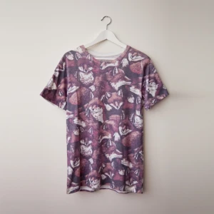  - Dead Souls t-shirt. Tryckt med en metod som lämnar vissa delar vita, så som tex under armhålorna. Detta är dock ingen defekt.
Använd ett fåtal gånger, i perfekt skick. Säljes då den inte längre används.