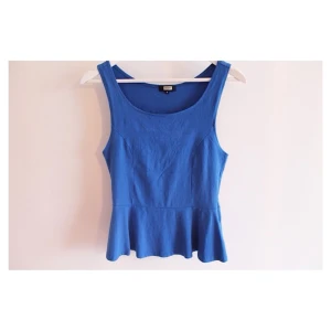  - Söt blå peplum top
