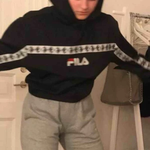  - snygg hoodie! oversized💕 frakt tillkommer på 79kr (möts ej upp!!) 💕💕💕