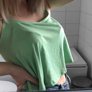  - Söt tröja från NewYorker 😍 kan mötas upp i Lund annars står köparen för frakten☺️☺️