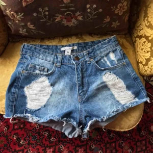  - Snygga shorts från NLY, knappt använda därav i mycket bra skick.  Frakt ingår i priset🍃🍀☀️👍