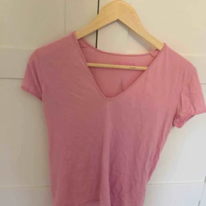  - Ny Zadig Voltaire t shirt, köpt på Birger Jarlsgatan i Stockholm, nypris 1100😊