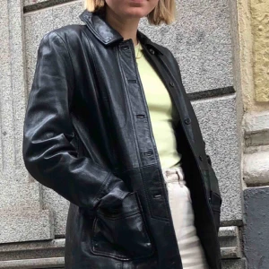  - Skinnjacka i bra skick i storlek 38   