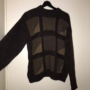  - Säljer denna mysiga stickade tröjan, den är mjuk och inte alls stickig! ❤