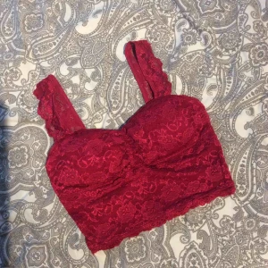  - Croptop Nelly  Oanvänd 