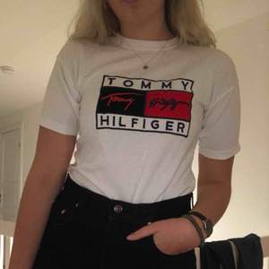 T-shirt från Tommy Hilfiger, pris kan diskuteras 