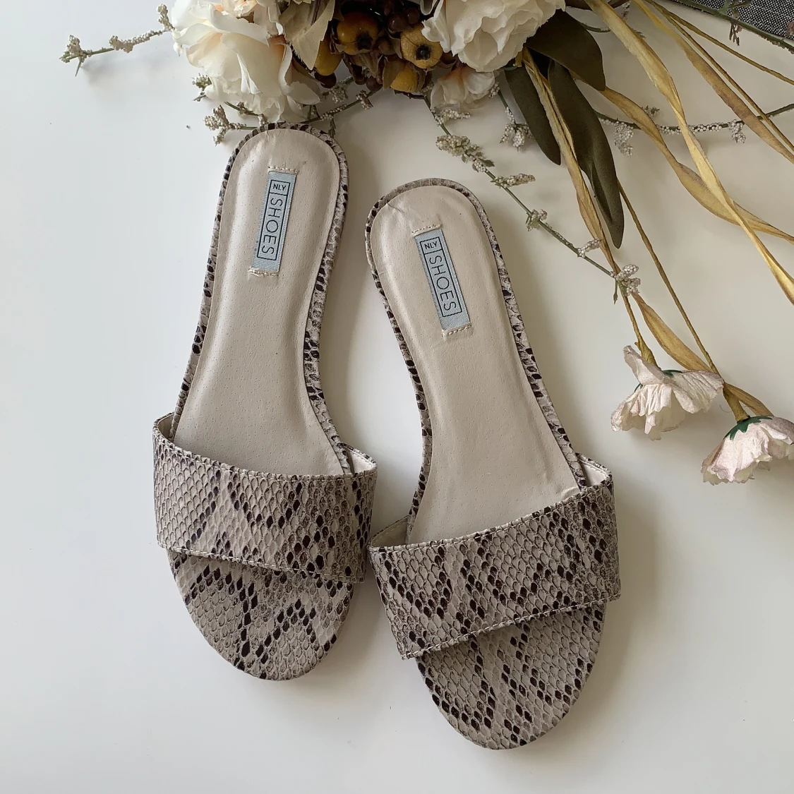 Snygga sandaler från Nelly