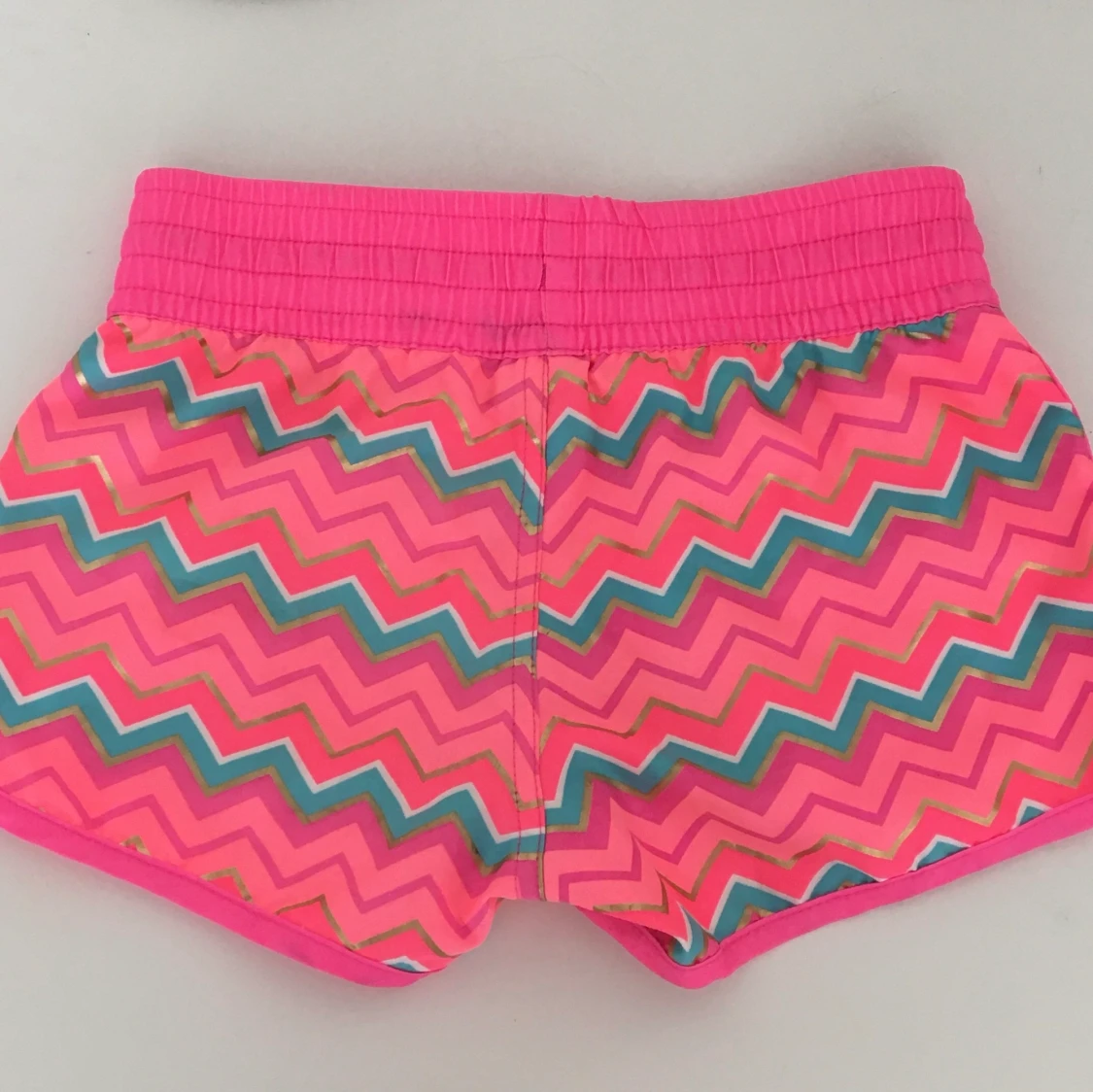 Kortare shorts i badmaterial 💗 - 90