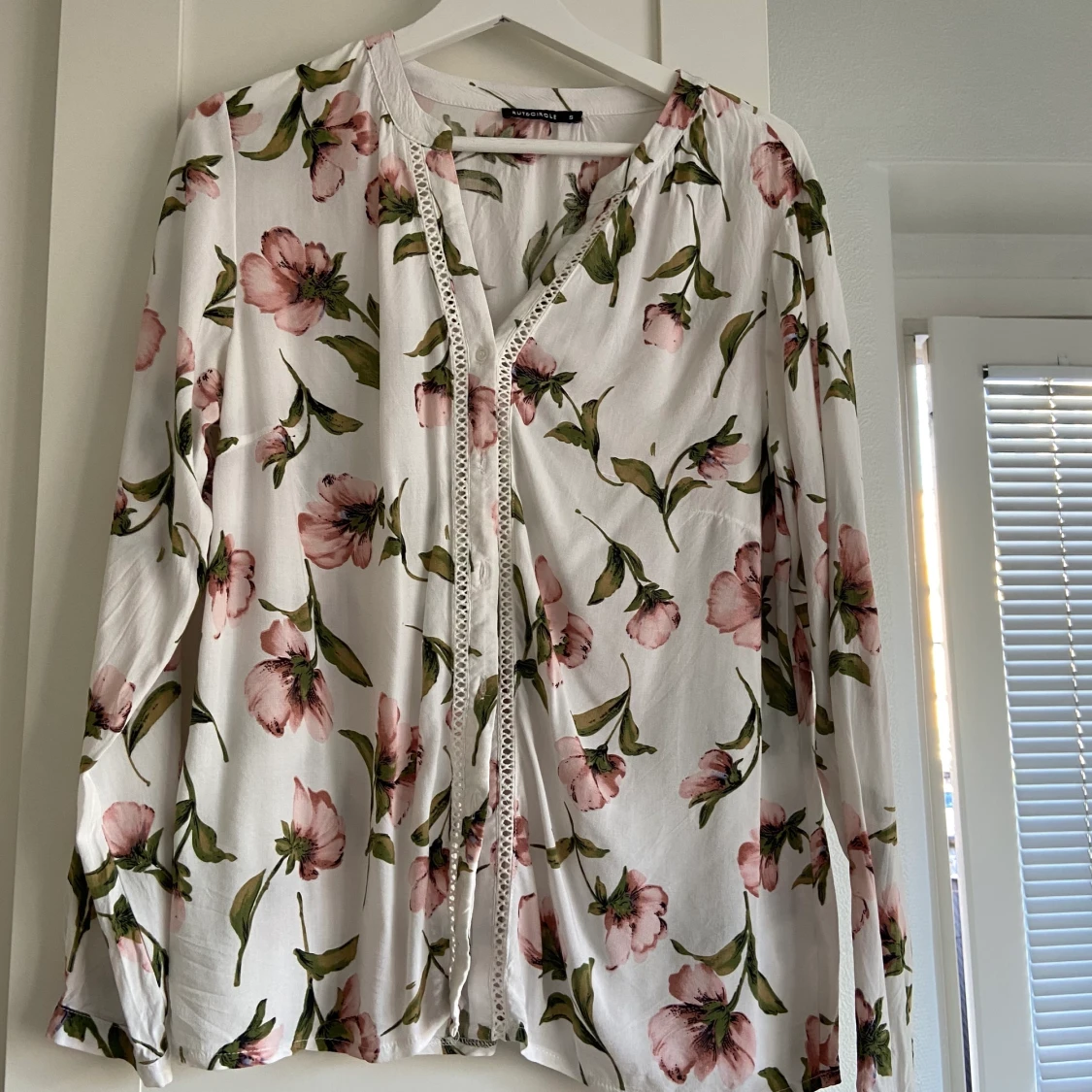 Blommig blus från Rut&Cricle 