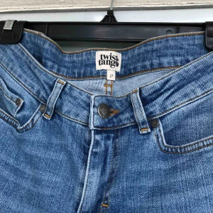  - Aldrig använda twist&tango jeans säljes. Strl: 27, men passar även någon som har strl: 26.