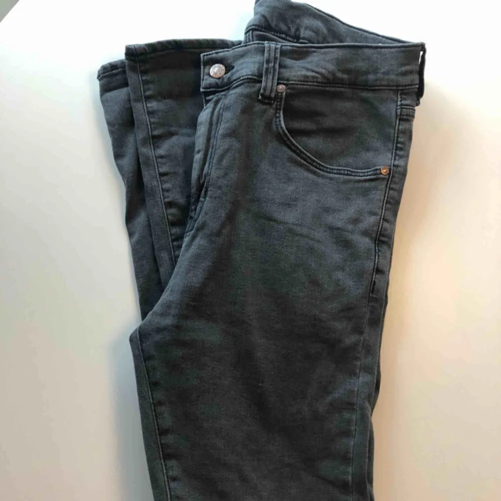 Dr denim nyskick jeans grå. Jeans & Byxor.