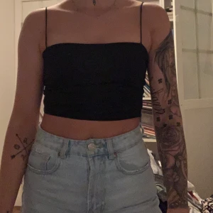 Linne från zara.  - Linne från Zara i storlek s. Knytning i ryggen