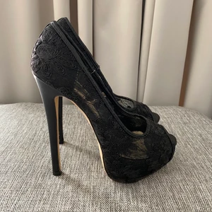 Klackskor - Svarta klackar 🖤🖤🖤 Oanvända, klackhöjd 15.5 cm 