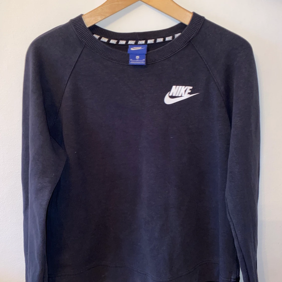 svart nike sweatshirt