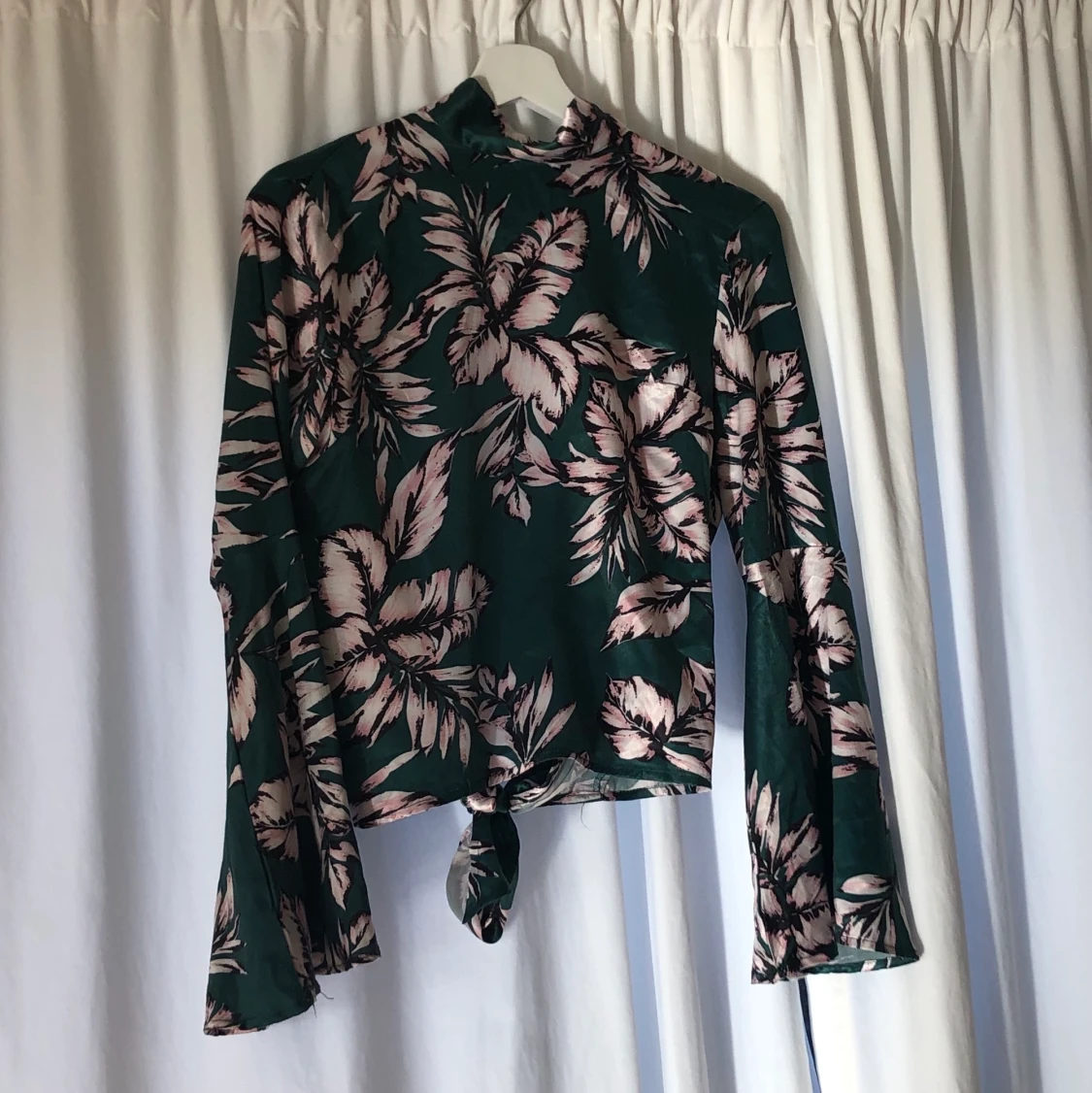 Blus 🌸🌿🥀 150 kr  - 90