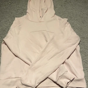 Mysig rosa tröja med luva!  - Mysig till hösten! Frakt inkommer