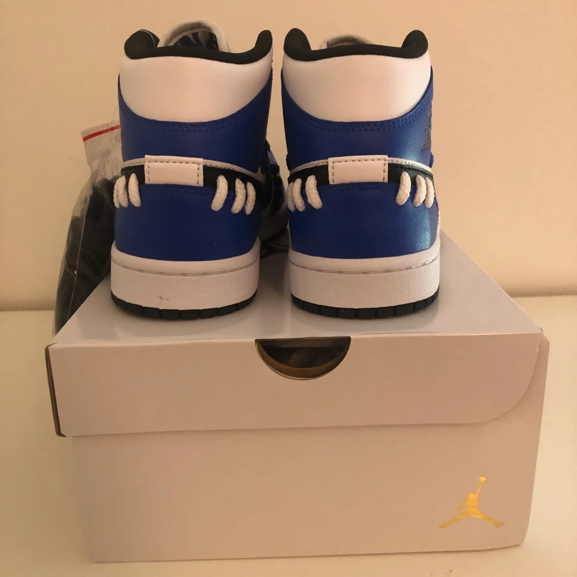 Jordan 1 mid ”Sisterhood” - 91