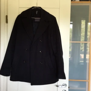  - Rock från Tommy Hilfiger i storlek S