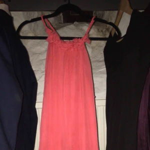  - Zara klänning i silke 